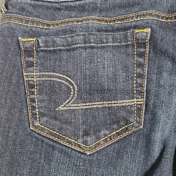 American Eagle "Favorite Boyfriend" Stretch Jeans - Picture 9 of 9